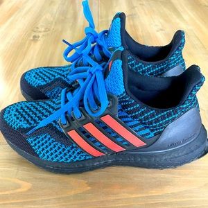 Boys Adidas ultra boost sneaker size 3.5z